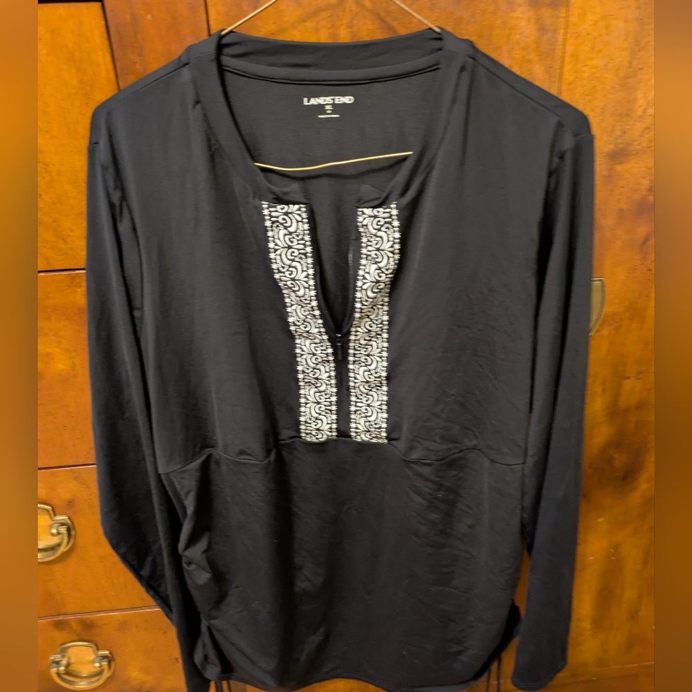 Land's End black long sleeved top XL